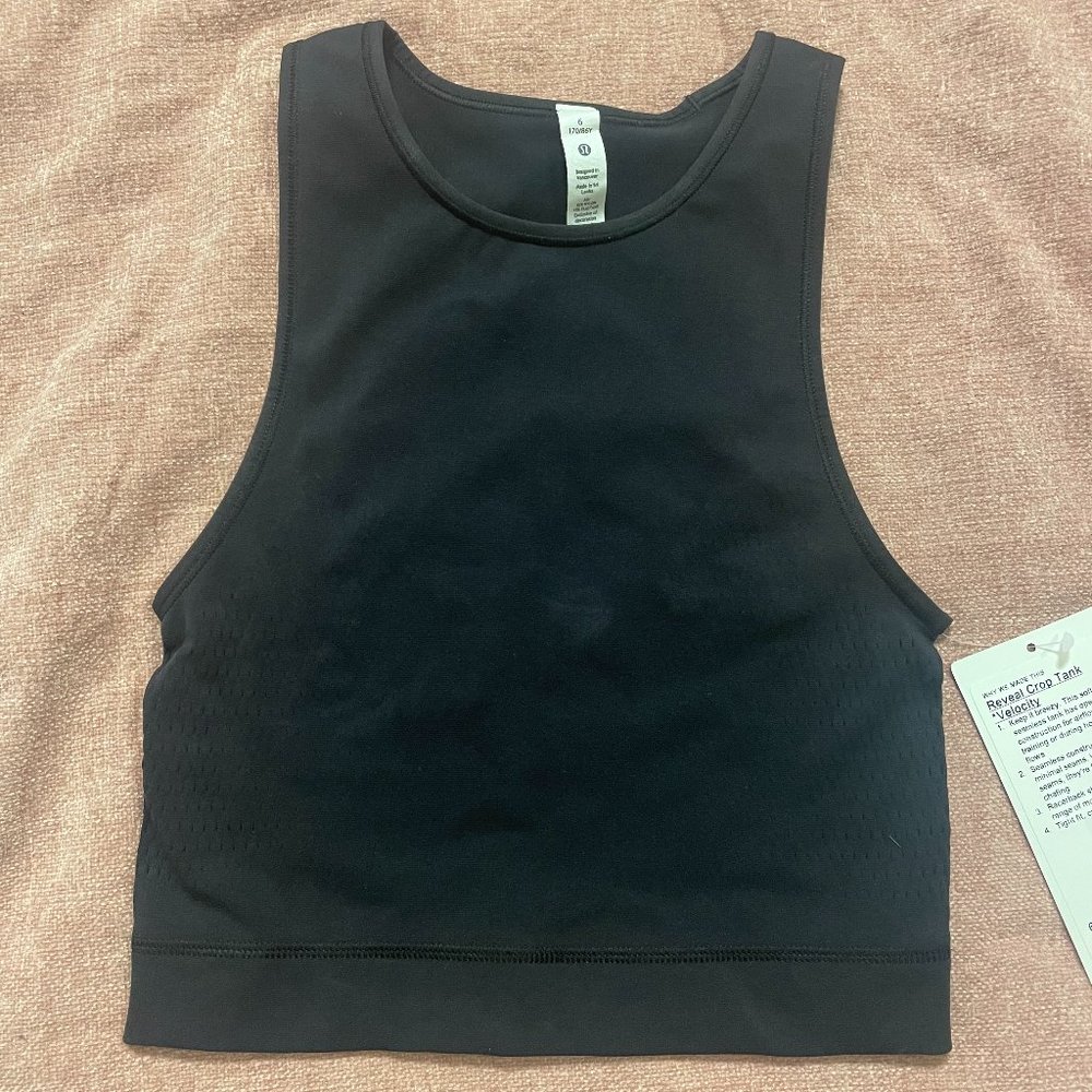 Reveal Crop Tank Velocity *BLCK - Picture 1 of 4